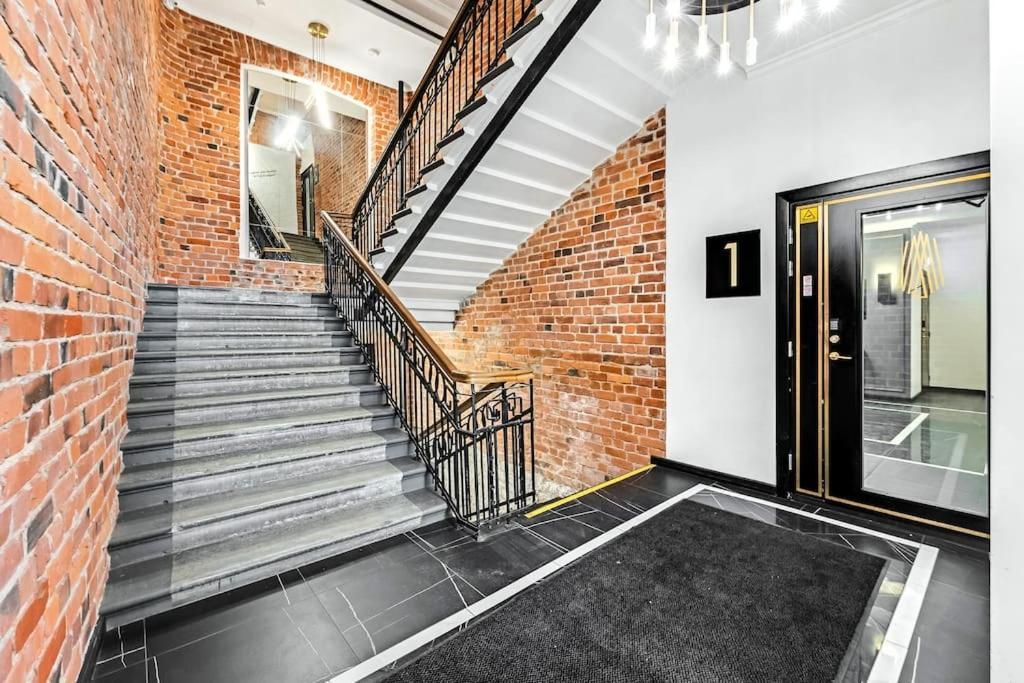 Urban-Glam City Centre Studio With A Gym And Terrace Talin Exterior foto