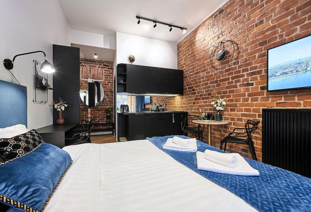 Urban-Glam City Centre Studio With A Gym And Terrace Talin Exterior foto