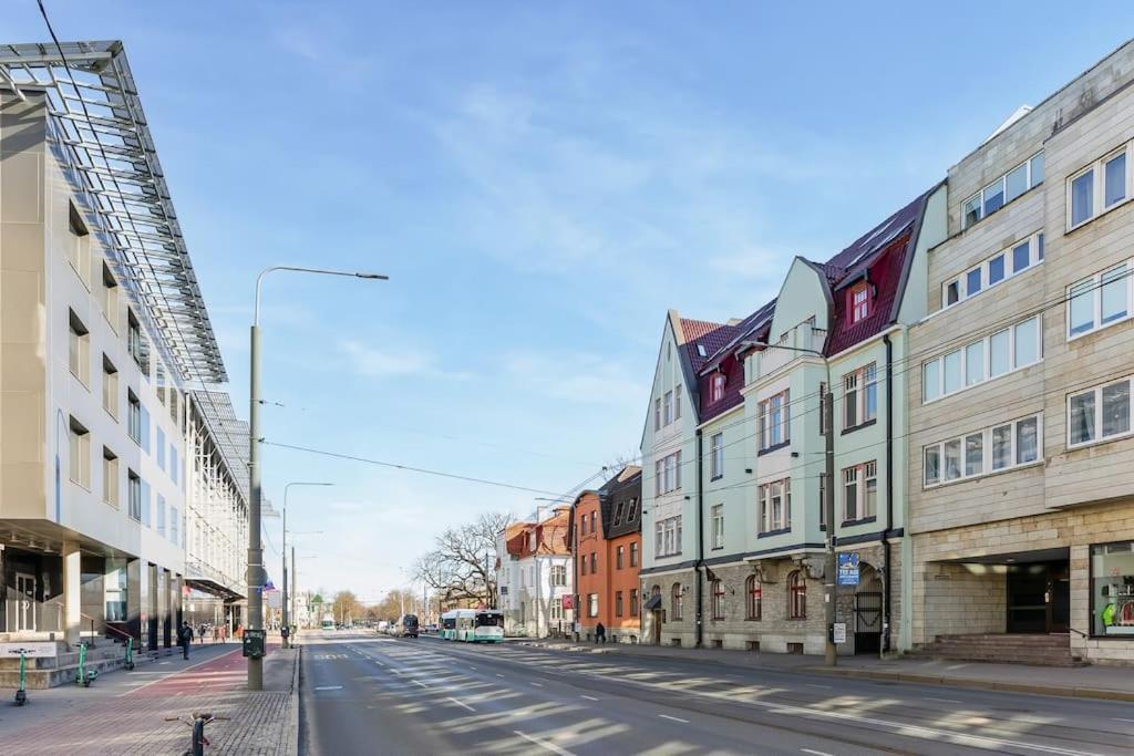 Urban-Glam City Centre Studio With A Gym And Terrace Talin Exterior foto