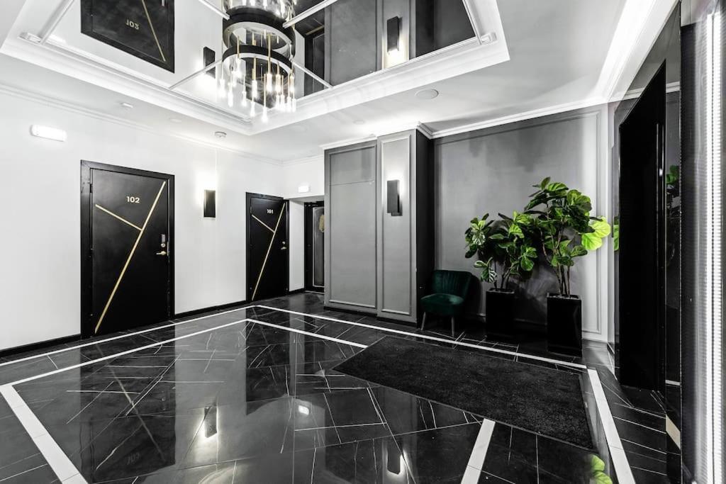 Urban-Glam City Centre Studio With A Gym And Terrace Talin Exterior foto