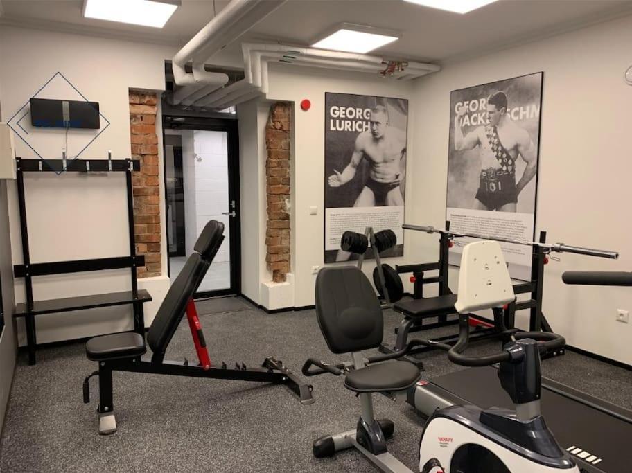 Urban-Glam City Centre Studio With A Gym And Terrace Talin Exterior foto